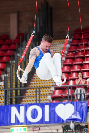 gam sfe09460 copia simone ferraro ph